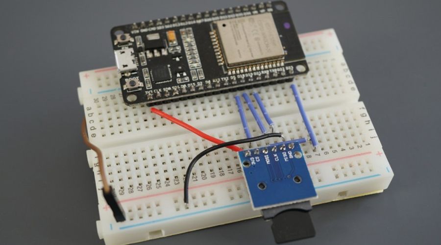 ESP32 Logging qua thẻ nhớ MicroSD
